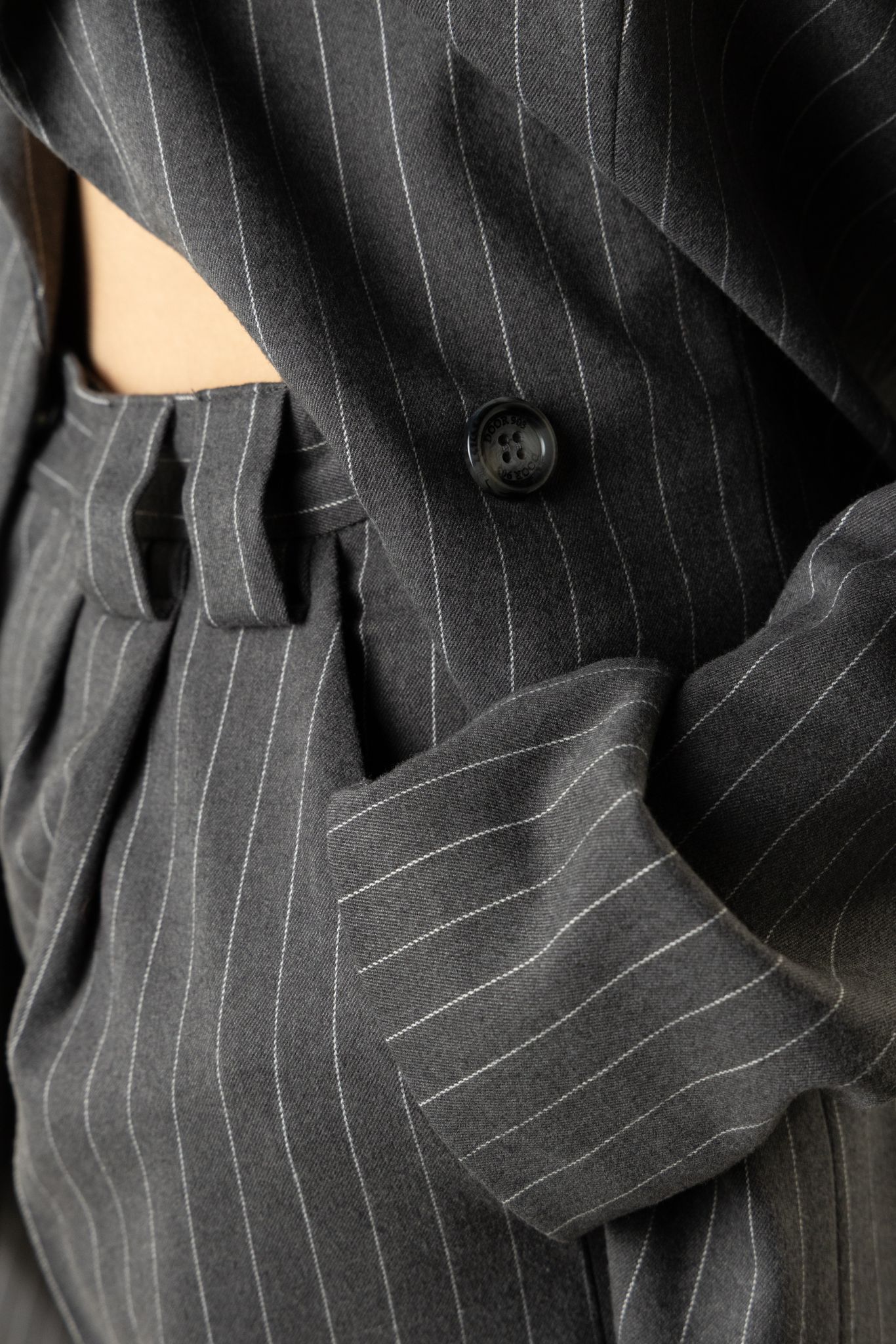 The opulence trousers in black