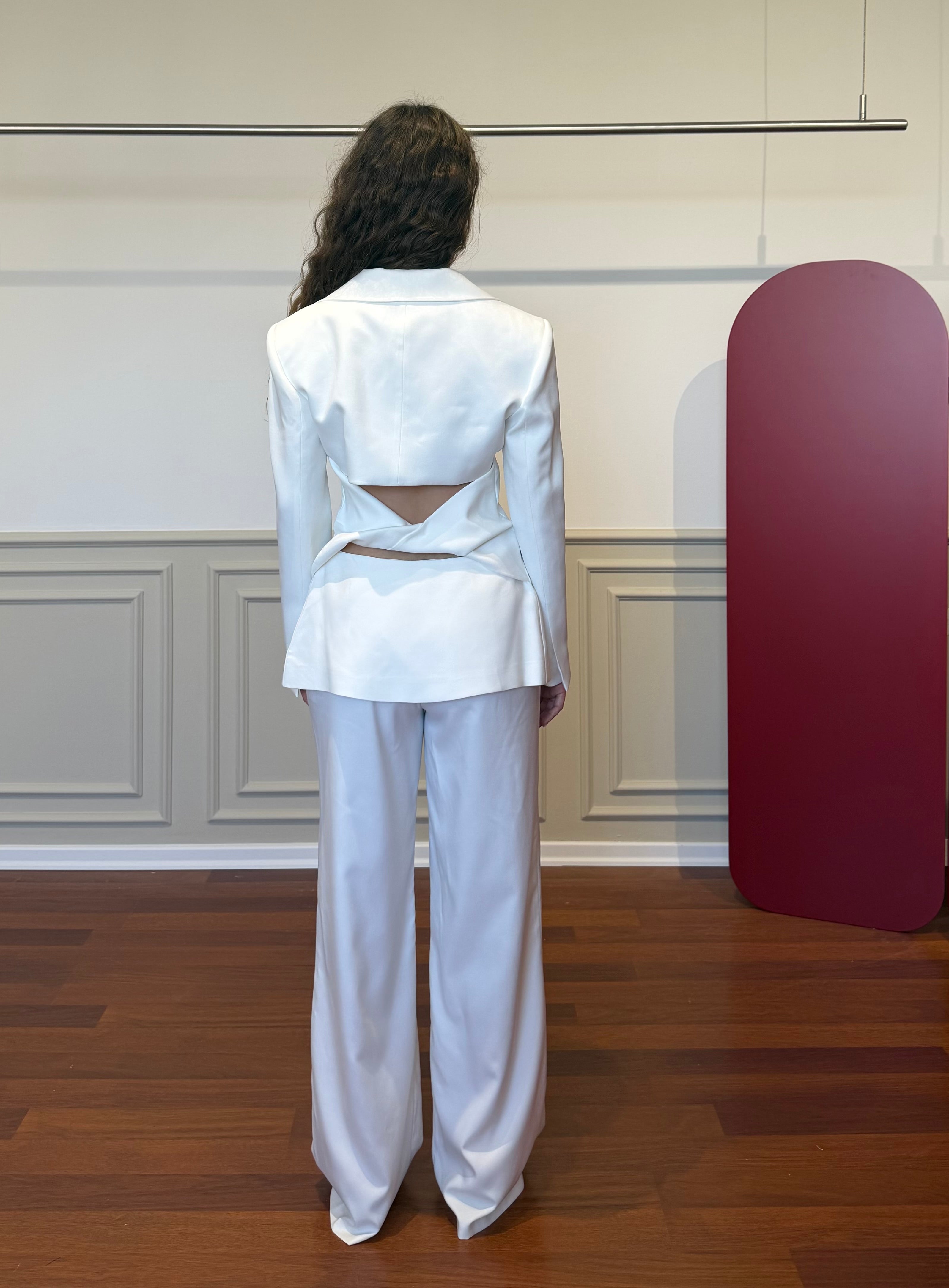Minimal Allure Suit