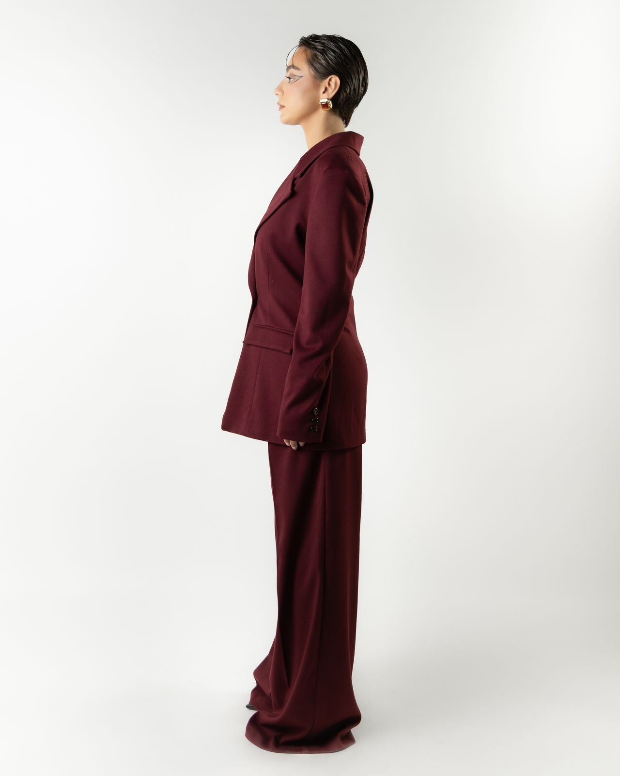 The opulence trousers in burgundy