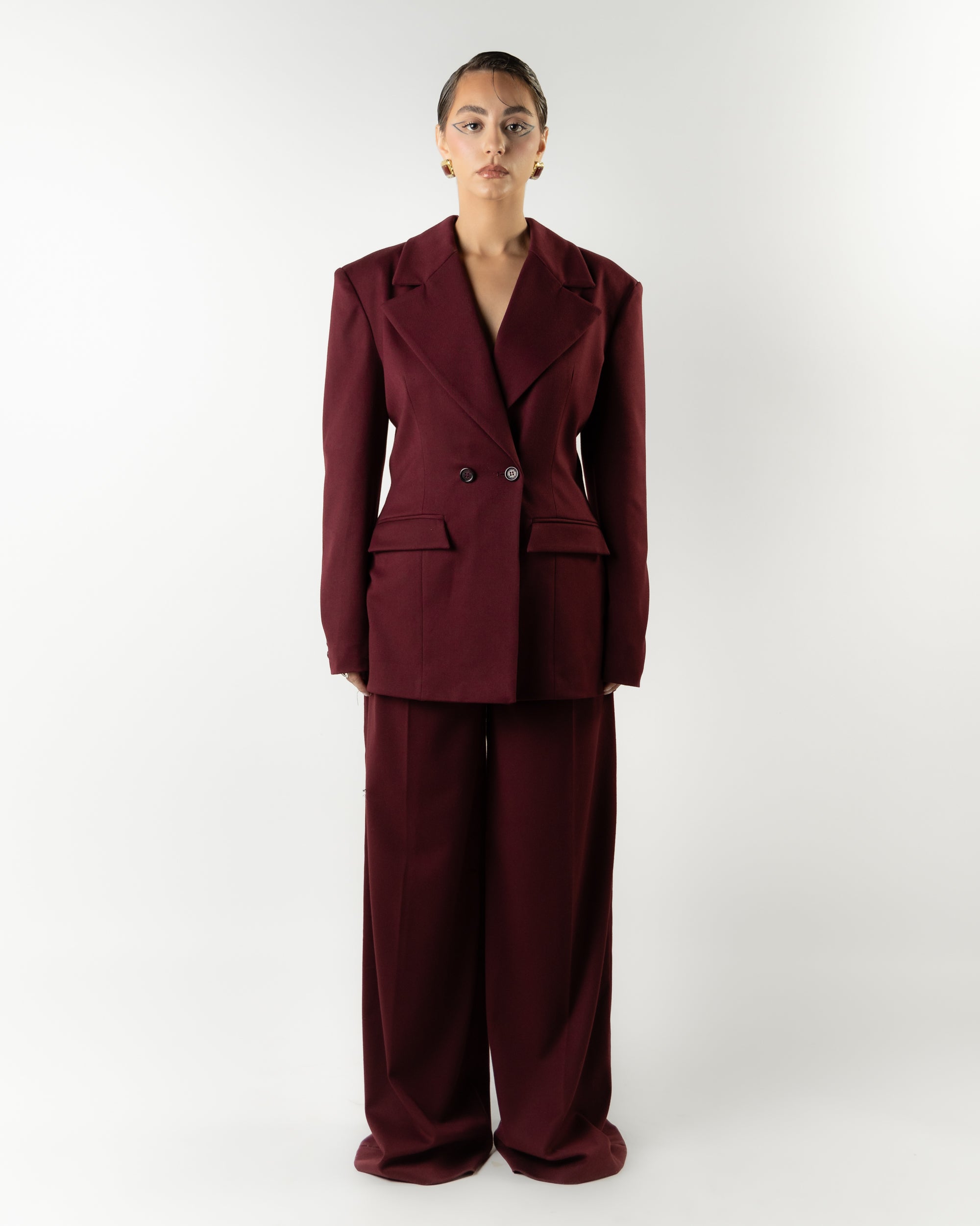 The opulence blazer in burgundy