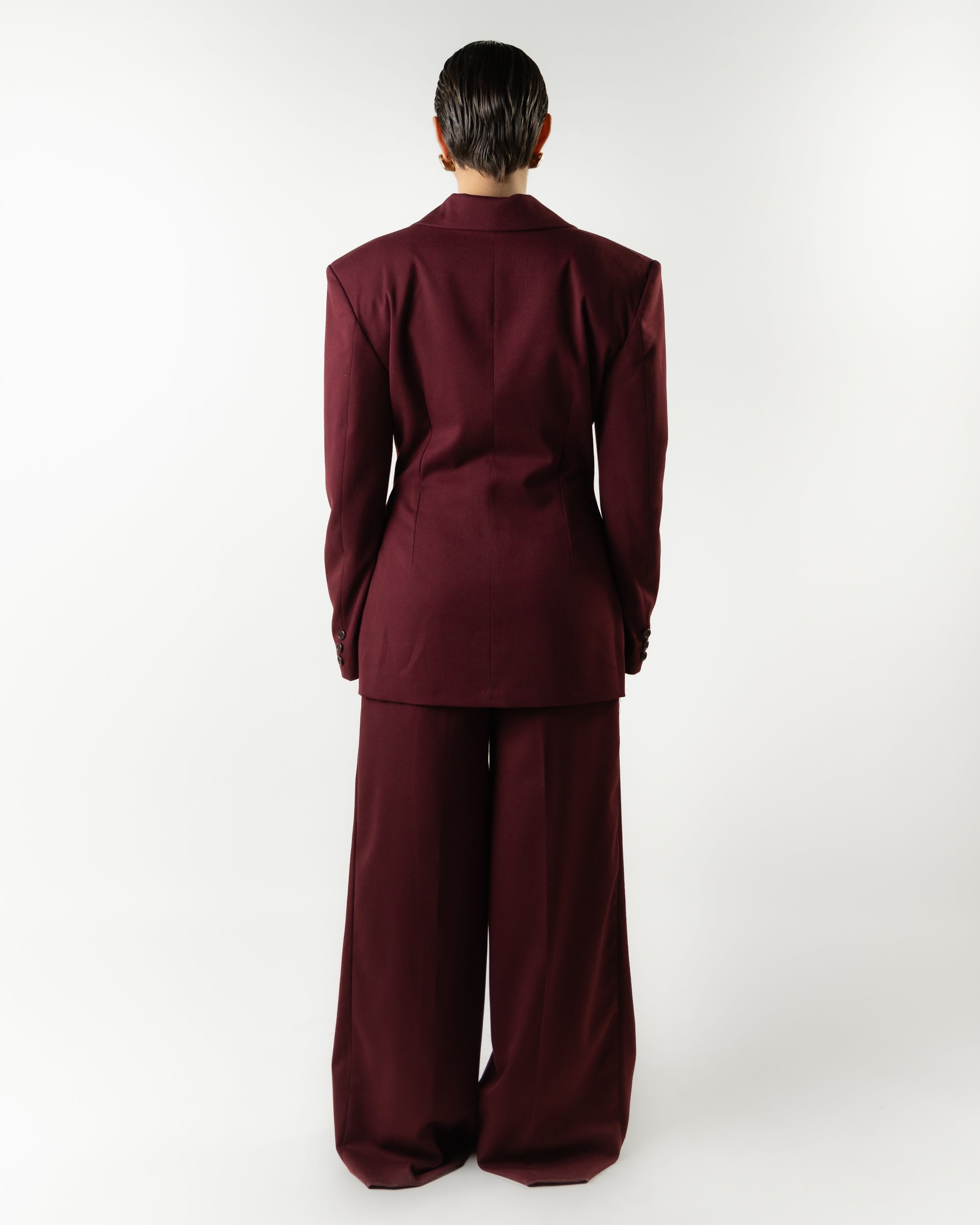 The opulence trousers in burgundy