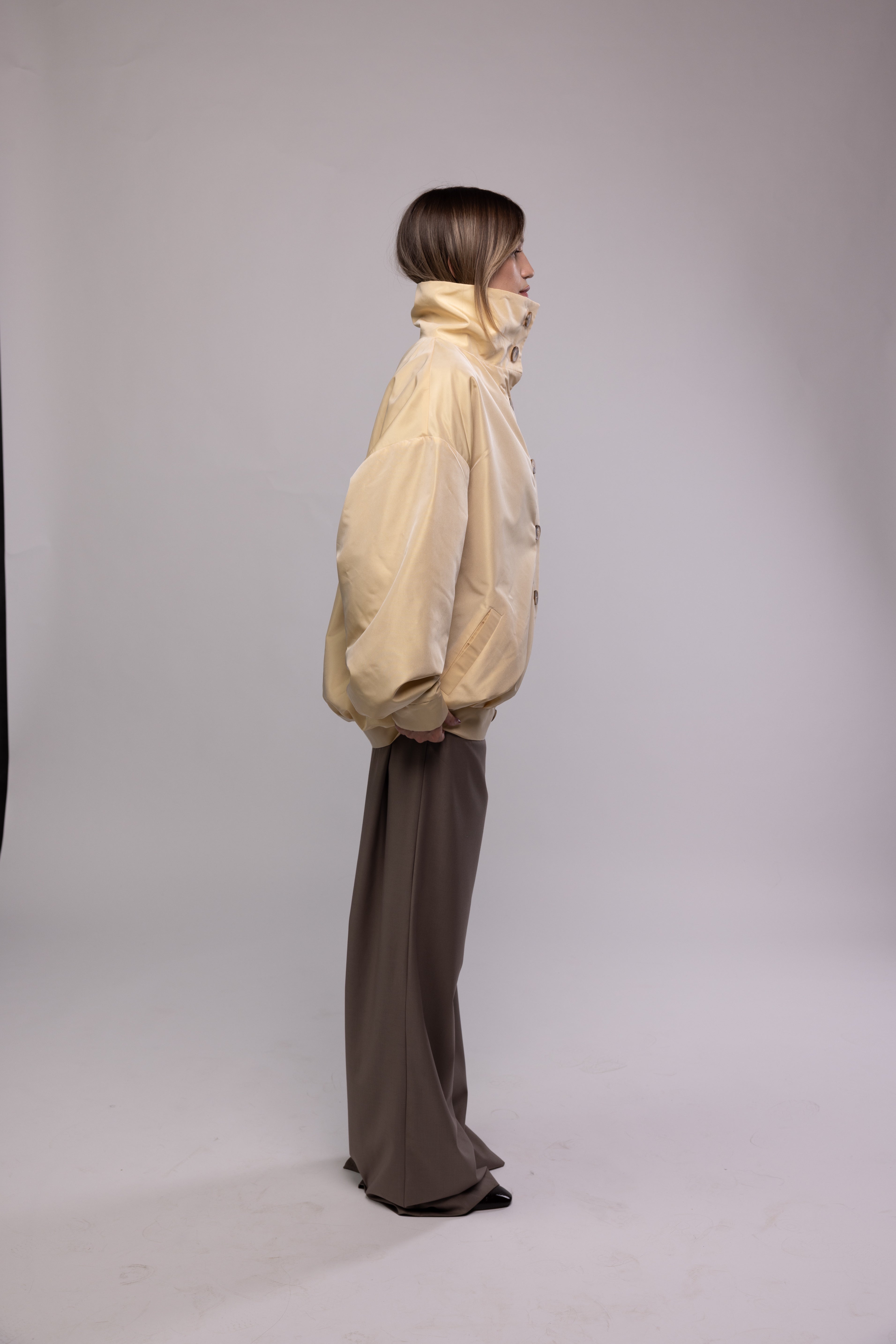 Crest 903 bomber in ivory